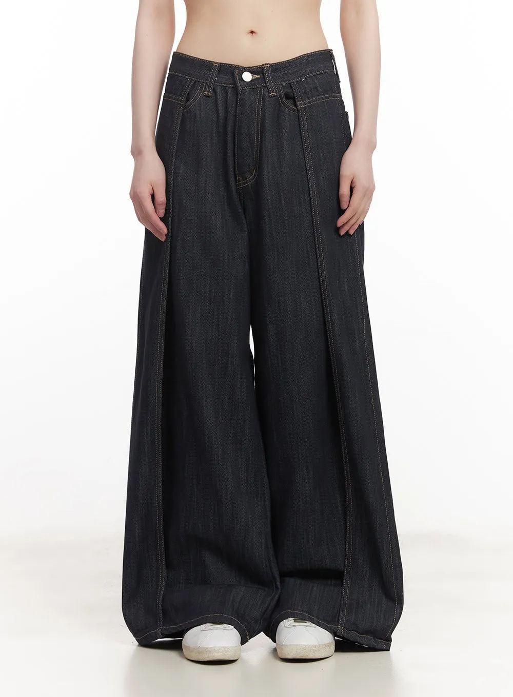 Alex Stitched Pintuck Baggy Jeans CM519