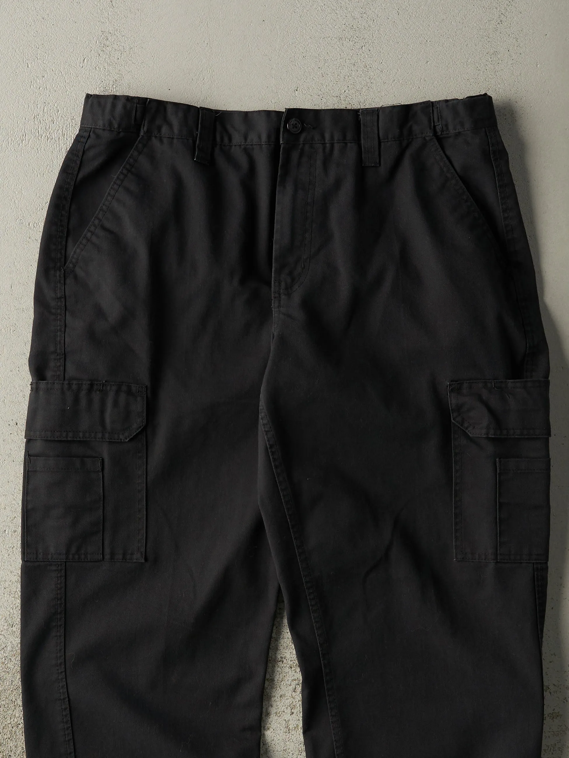 Vintage Y2K Black Cargo Work Pants (36x29)